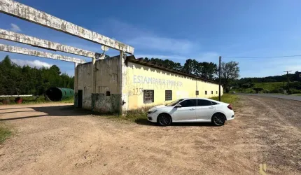 Galpão com aproximadamente 200 m2 para alugar no bairro Estados - Timbó/SC
