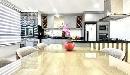 Apartamento à venda (2 por andar) com aprox. 144 m2 privativos com 1 suíte e 2 d
