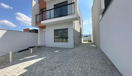 Casa à venda com 3 dormitórios (1 suíte) no bairro Benedito em Indaial-SC