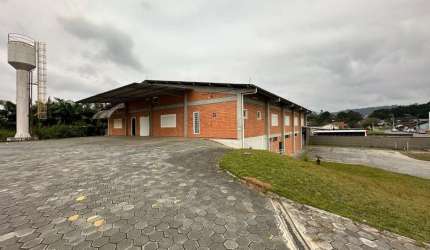 Galpão disponível para venda em Timbó com 1.462 m2 em 2 pavimentos, com ótimo es