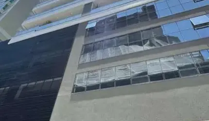 Apartamento à venda com 4 suítes e 3 vagas em Meia Praia - Itapema/SC