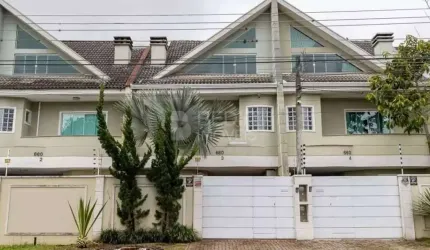 Sobrado 03 dormitórios 157m² a venda Curitiba