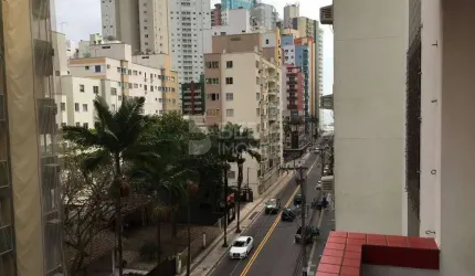 Apartamento 03 dormitórios a venda quadra mar Barra Sul Balneário Camboriú