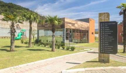 Terreno condomínio fechado Camboriú a venda