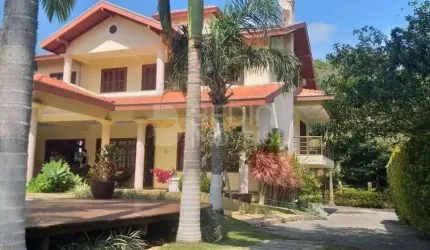 Casa 04 dormitórios a venda Praia das Taquaras - Balneário Camboriú