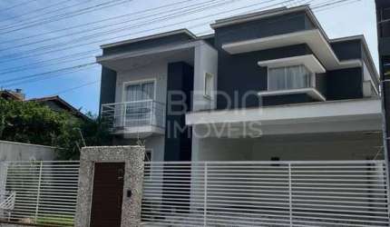 Casa a venda Centro Camboriú