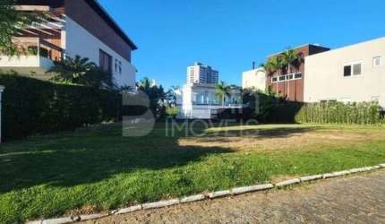 Terreno 983m² a venda condomínio Horizontal da Brava