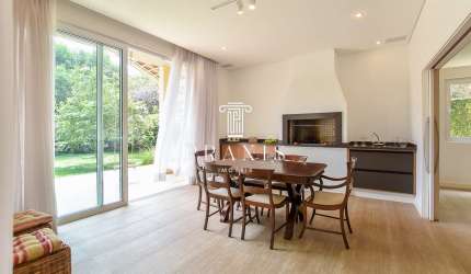 Casa em condomínio fechado com 4 quartos para alugar na Rua Ângelo Cúnico, 206, Abranches, Curitiba, 653 m2 por R$ 10.900