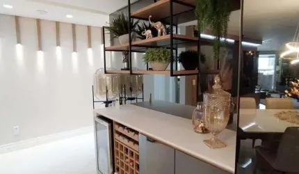 APARTAMENTO DIFERENCIADO - 3 SUÍTES - 5 VAGAS - VISTA MAR - ÁREA DE LAZER COMPLETA