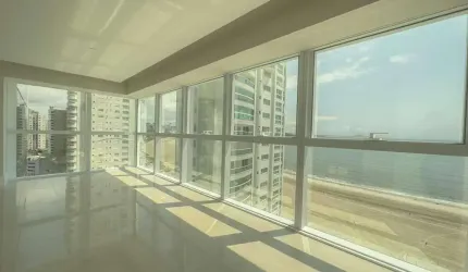 APARTAMENTO NO PRÉDIO RESIDENCIAL MAIS ALTO DA AMÉRICA LATINA - ANDAR ALTO - PADRÃO INTERNACIONAL - 4 SUÍTES - 3 VAGAS - FRENTE MAR