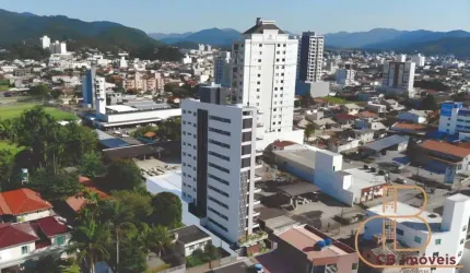 LANÇAMENTO - Apartamentos no centro de Camboriú