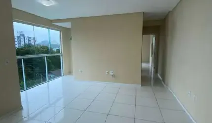 Excelente apartamento 02 dormitórios e vaga coberta no centro de Camboriú