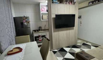 SEMIMOBILIADO - Apartamento 01 suíte + 01, próximo ao centro de Camboriú