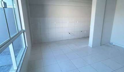 LOCAÇÃO - Apartamento térreo com terraço, 02 dormitórios, no Santa Regina