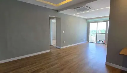 Pechinha. Apartamento com Salão, 2 Suítes, Cozinha Americana e 1 Vaga.