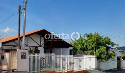 Casa com 3 quartos à venda no Centro, Lapa , 200 m2 por R$ 750.000