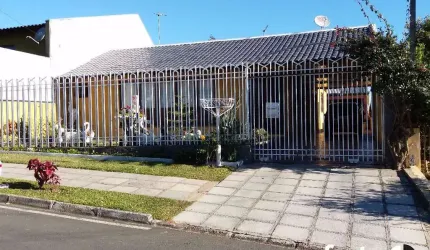 Casa com 3 quartos à venda no Iguaçu, Araucária , 200 m2 por R$ 759.000