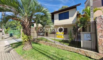 Casa com 4 quartos à venda na Vila Nova, Araucária , 307 m2 por R$ 950.000
