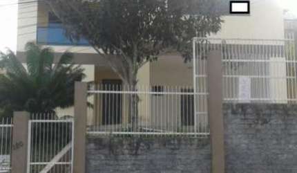 LINDA CASA COM 3 SUÍTES - ACEITA PROPOSTA