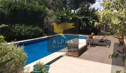Belíssima casa para Venda com 680 m² A/C