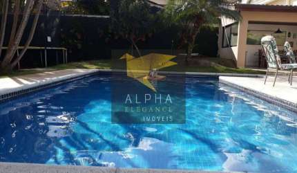 LINDA CASA Á VENDA NO CONDOMÍNIO RESIDENCIAL 3 EM ALPHAVILLE