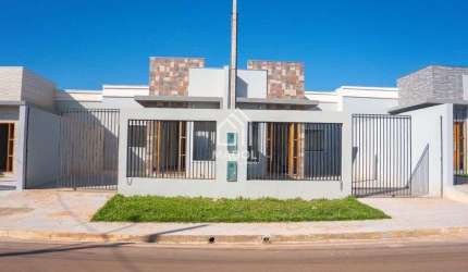 Casa à Venda em Cará-cará, Ponta Grossa - PR