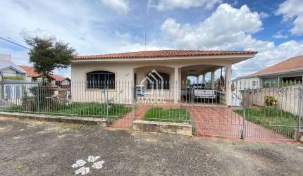 Casa à Venda em Jardim Carvalho, Ponta Grossa - PR