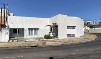 Casa à Venda em Uvaranas, Ponta Grossa - PR