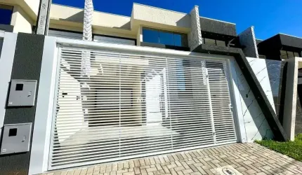 Sobrado à Venda em Jardim Carvalho, Ponta Grossa - PR