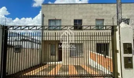 Sobrado à Venda em Uvaranas, Ponta Grossa - PR