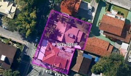 Terreno de 1080 m² em Canasvieiras, a 80 metros da Praia, Ideal para Hotel ou Edifício Residencial