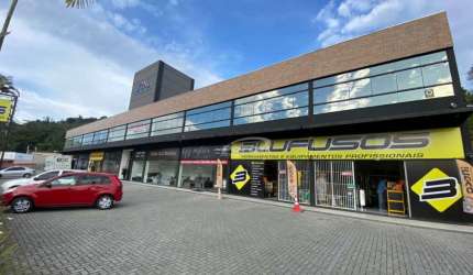 Ponto comercial com 1 sala para alugar no Do Salto, Blumenau , 53 m2 por R$ 2.200