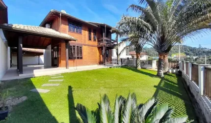 Casa com 3 quartos para alugar em Santa Terezinha, Gaspar , 110 m2 por R$ 4.500