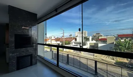 Apartamento com 3 quartos para alugar no Itacolomi, Balneário Piçarras , 87 m2 por R$ 3.000