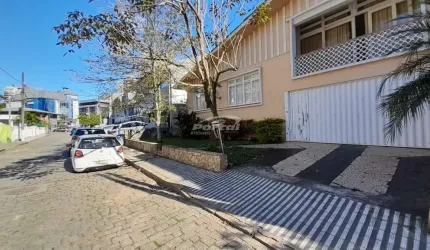 Casa com 4 quartos para alugar no Bom Retiro, Blumenau , 160 m2 por R$ 5.000