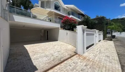 Casa com 3 quartos à venda no Centro, Gaspar , 380 m2 por R$ 2.300.000