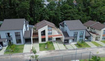 Casa em condomínio fechado com 3 quartos à venda no Tribess, Blumenau , 151 m2 por R$ 917.000
