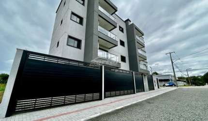 Apartamento com 2 quartos para alugar no Itacolomi, Balneário Piçarras , 72 m2 por R$ 2.300