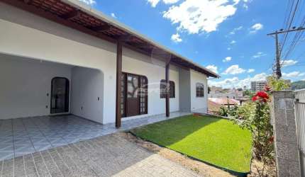 Casa com 5 quartos à venda no Velha, Blumenau , 250 m2 por R$ 980.000