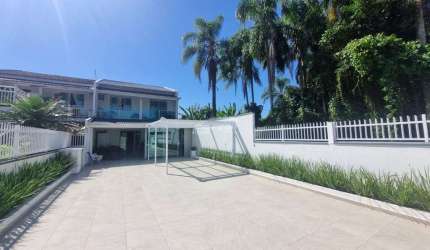 Casa com 3 quartos à venda no Centro, Balneário Piçarras , 177 m2 por R$ 850.000