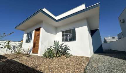 Casa com 2 quartos à venda no Itacolomi, Balneário Piçarras , 75 m2 por R$ 583.000