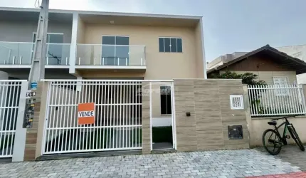 Casa com 3 quartos à venda no Itacolomi, Balneário Piçarras , 85 m2 por R$ 530.000