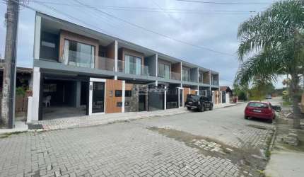 Casa com 3 quartos à venda no Centro, Balneário Piçarras , 114 m2 por R$ 670.000