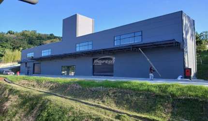 Ponto comercial com 1 sala para alugar no Do Salto, Blumenau , 240 m2 por R$ 5.760