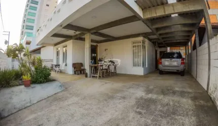 Casa com 3 quartos à venda no Itacolomi, Balneário Piçarras , 252 m2 por R$ 3.200.000