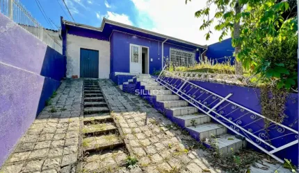 Casa comercial com 240m² para alugar no Água Verde