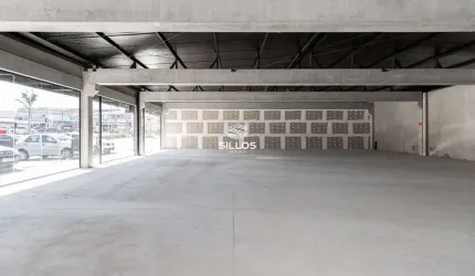 Loja 05 com 93,00 m² para alugar no Centro Comercial Vila Lamu no Novo Mundo