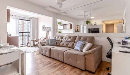 Apartamento à venda com 2 quartos no Centro em Curitiba
