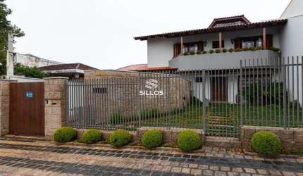 Casa comercial com 371m² para alugar no Ahú em Curitiba