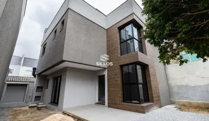 Sobrado triplex à venda com 3 quartos no Boa Vista em Curitiba